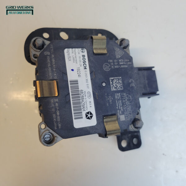 19-20 Jeep Cherokee adaptive speed control module sensor 68288429ah - Image 2