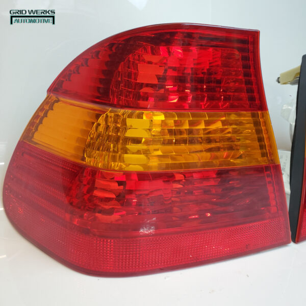 01-05 BMW E46 TAIL LIGHT PAIR 6907934 + 6907933 - Image 10