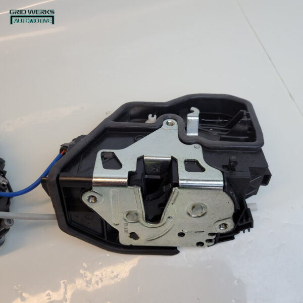 12-18 BMW 3 3 series left rear door lock actuator & handle 51227332267 - Image 4