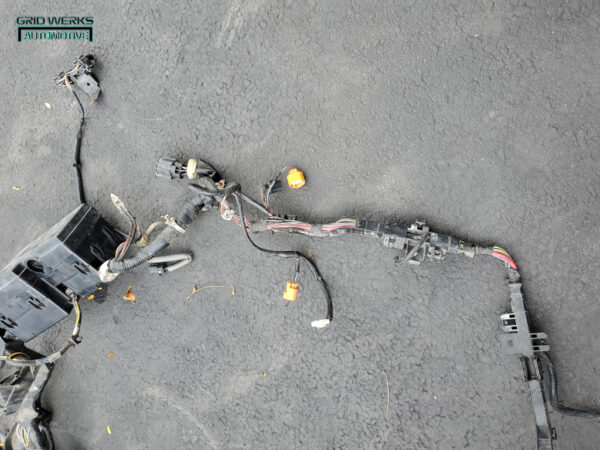 2004-2009 Mazda Mazda3 engine wiring harness / loom & fuse box 2.3L M/T - Image 3