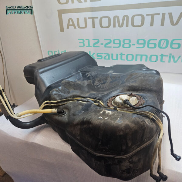 2006-2012 Volkswagen Passat fuel tank assembly - Image 3
